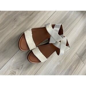 Franco Sarto Ivory White Snake Embossed‎ Platform Sandals Criss Cross Straps 7